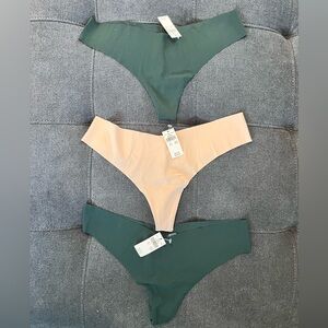 Aerie Green and Tan Panties Set
